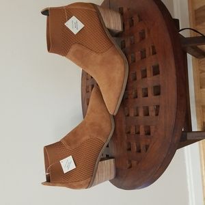 Cole Haan Maggie Bootie 8.5